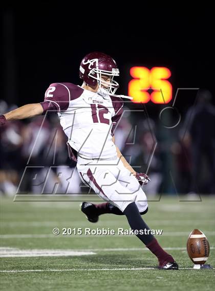 Thumbnail 2 in Athens vs. Princeton (UIL 4A Bi-District Playoff) photogallery.