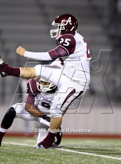 Thumbnail 1 in Athens vs. Princeton (UIL 4A Bi-District Playoff) photogallery.