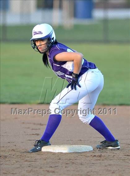 Thumbnail 2 in Spanish Springs vs. Oakmont (Victory Pre-Season T.O.C.) photogallery.