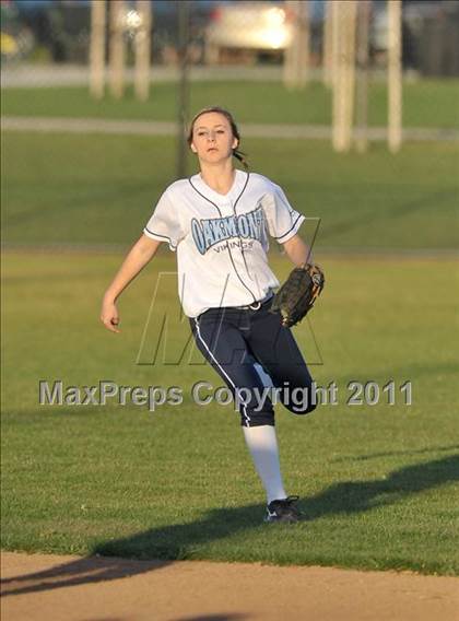Thumbnail 1 in Spanish Springs vs. Oakmont (Victory Pre-Season T.O.C.) photogallery.