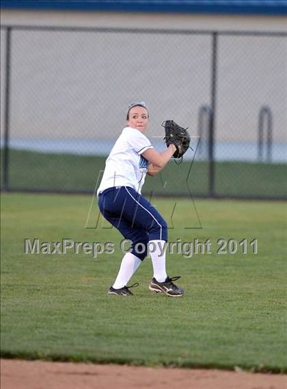 Thumbnail 3 in Spanish Springs vs. Oakmont (Victory Pre-Season T.O.C.) photogallery.
