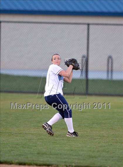 Thumbnail 2 in Spanish Springs vs. Oakmont (Victory Pre-Season T.O.C.) photogallery.