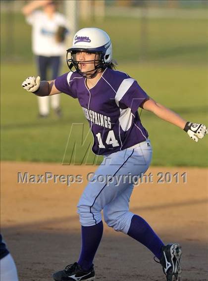 Thumbnail 3 in Spanish Springs vs. Oakmont (Victory Pre-Season T.O.C.) photogallery.
