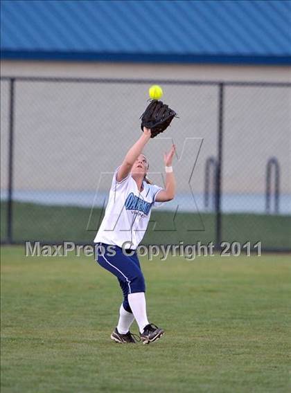 Thumbnail 1 in Spanish Springs vs. Oakmont (Victory Pre-Season T.O.C.) photogallery.