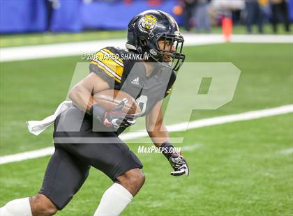 Thumbnail 2 in University Lab vs. St. Thomas More (LHSAA 3A/4A Final)  photogallery.