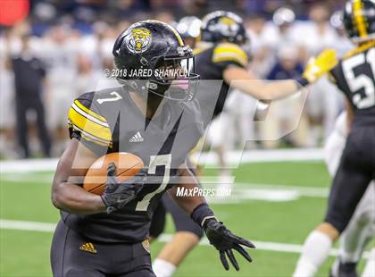 Thumbnail 3 in University Lab vs. St. Thomas More (LHSAA 3A/4A Final)  photogallery.