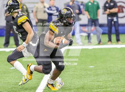 Thumbnail 2 in University Lab vs. St. Thomas More (LHSAA 3A/4A Final)  photogallery.