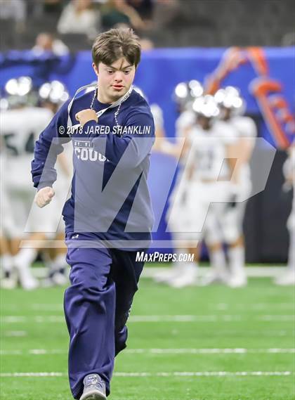 Thumbnail 2 in University Lab vs. St. Thomas More (LHSAA 3A/4A Final)  photogallery.