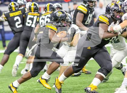 Thumbnail 3 in University Lab vs. St. Thomas More (LHSAA 3A/4A Final)  photogallery.