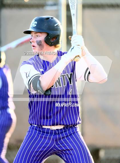 Thumbnail 2 in Douglas County vs. Valley Vista (Coach Bob National Invitational) photogallery.
