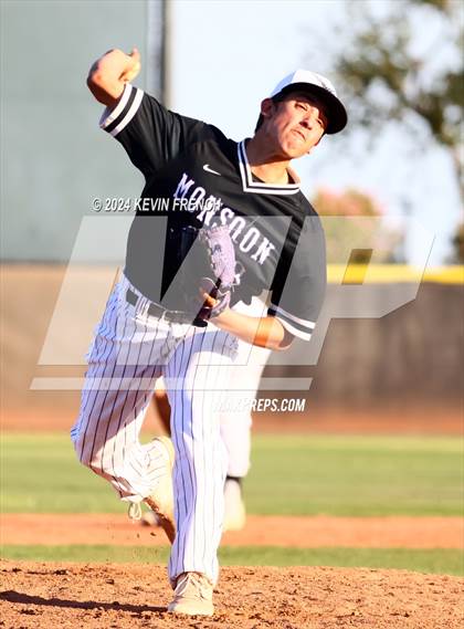 Thumbnail 1 in Douglas County vs. Valley Vista (Coach Bob National Invitational) photogallery.