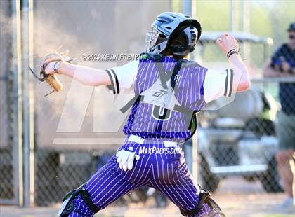 Thumbnail 3 in Douglas County vs. Valley Vista (Coach Bob National Invitational) photogallery.