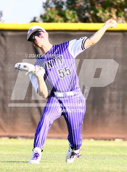 Thumbnail 2 in Douglas County vs. Valley Vista (Coach Bob National Invitational) photogallery.