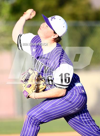 Thumbnail 1 in Douglas County vs. Valley Vista (Coach Bob National Invitational) photogallery.