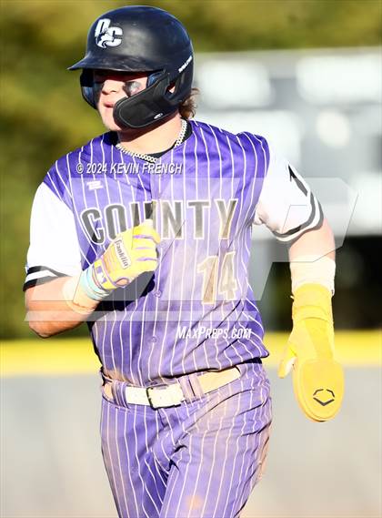 Thumbnail 2 in Douglas County vs. Valley Vista (Coach Bob National Invitational) photogallery.