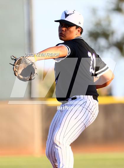 Thumbnail 3 in Douglas County vs. Valley Vista (Coach Bob National Invitational) photogallery.