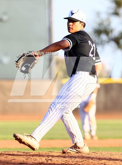 Thumbnail 2 in Douglas County vs. Valley Vista (Coach Bob National Invitational) photogallery.