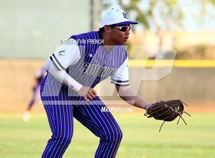 Thumbnail 3 in Douglas County vs. Valley Vista (Coach Bob National Invitational) photogallery.