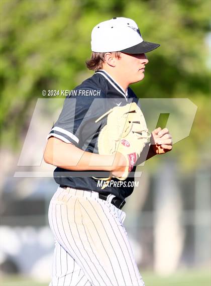 Thumbnail 3 in Douglas County vs. Valley Vista (Coach Bob National Invitational) photogallery.