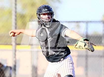 Thumbnail 2 in Douglas County vs. Valley Vista (Coach Bob National Invitational) photogallery.