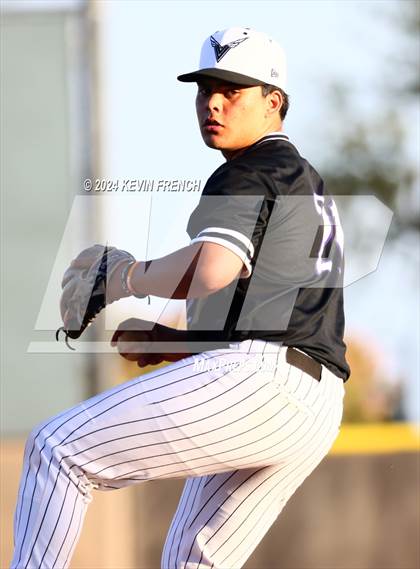 Thumbnail 2 in Douglas County vs. Valley Vista (Coach Bob National Invitational) photogallery.