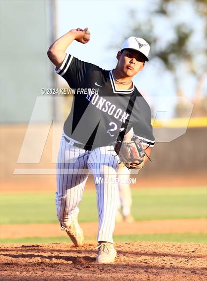 Thumbnail 2 in Douglas County vs. Valley Vista (Coach Bob National Invitational) photogallery.