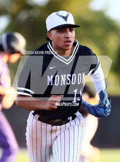 Thumbnail 2 in Douglas County vs. Valley Vista (Coach Bob National Invitational) photogallery.