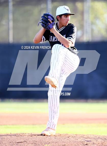 Thumbnail 2 in Douglas County vs. Valley Vista (Coach Bob National Invitational) photogallery.