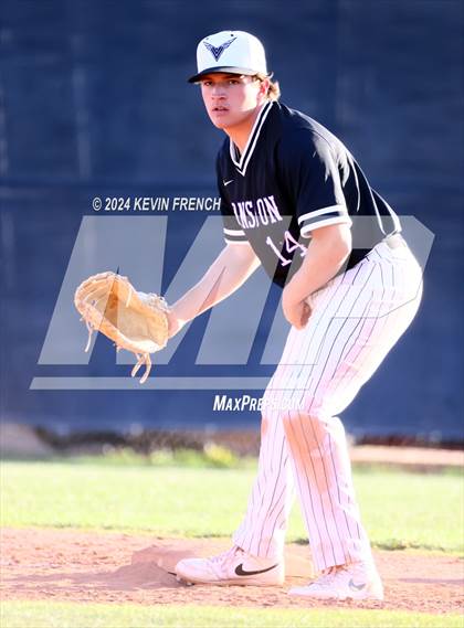 Thumbnail 2 in Douglas County vs. Valley Vista (Coach Bob National Invitational) photogallery.