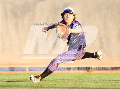 Thumbnail 2 in Douglas County vs. Valley Vista (Coach Bob National Invitational) photogallery.
