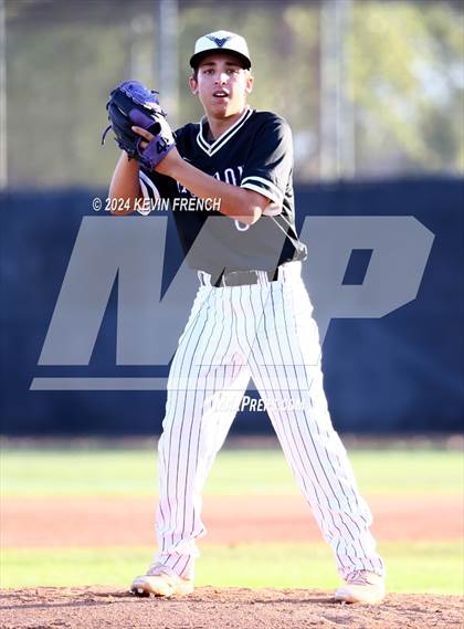 Thumbnail 2 in Douglas County vs. Valley Vista (Coach Bob National Invitational) photogallery.