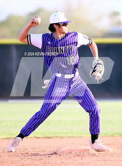 Thumbnail 3 in Douglas County vs. Valley Vista (Coach Bob National Invitational) photogallery.