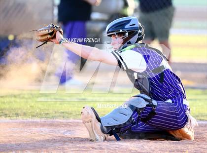 Thumbnail 1 in Douglas County vs. Valley Vista (Coach Bob National Invitational) photogallery.