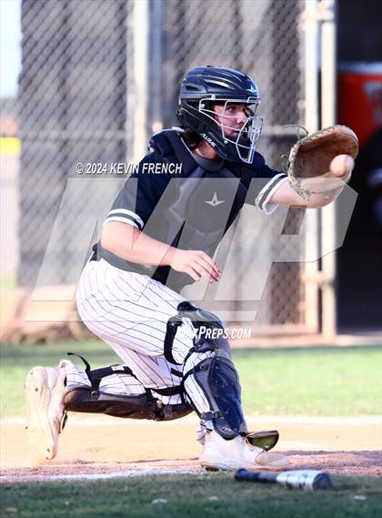Thumbnail 2 in Douglas County vs. Valley Vista (Coach Bob National Invitational) photogallery.