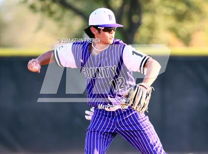Thumbnail 1 in Douglas County vs. Valley Vista (Coach Bob National Invitational) photogallery.