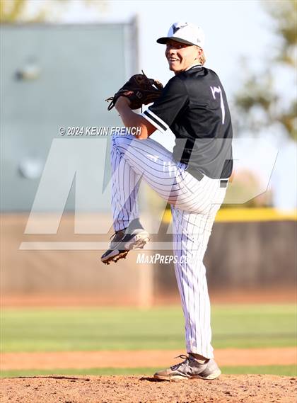 Thumbnail 3 in Douglas County vs. Valley Vista (Coach Bob National Invitational) photogallery.