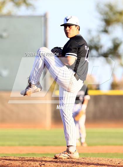 Thumbnail 3 in Douglas County vs. Valley Vista (Coach Bob National Invitational) photogallery.