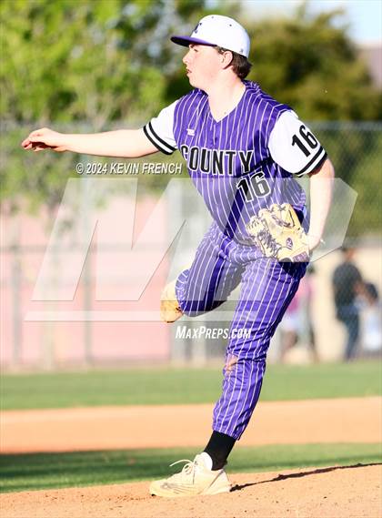 Thumbnail 3 in Douglas County vs. Valley Vista (Coach Bob National Invitational) photogallery.
