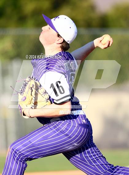 Thumbnail 3 in Douglas County vs. Valley Vista (Coach Bob National Invitational) photogallery.