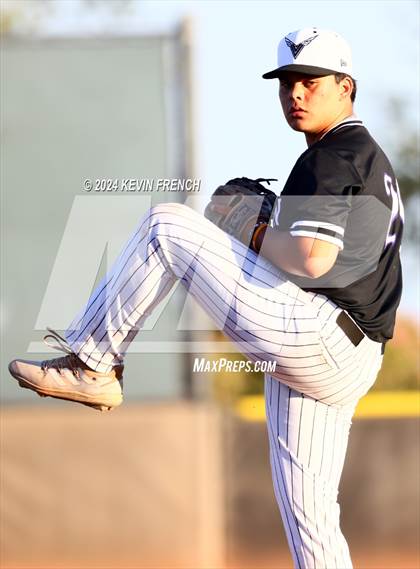 Thumbnail 1 in Douglas County vs. Valley Vista (Coach Bob National Invitational) photogallery.