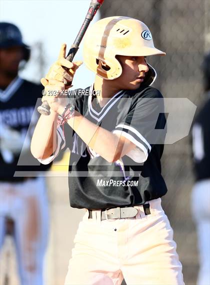 Thumbnail 3 in Douglas County vs. Valley Vista (Coach Bob National Invitational) photogallery.