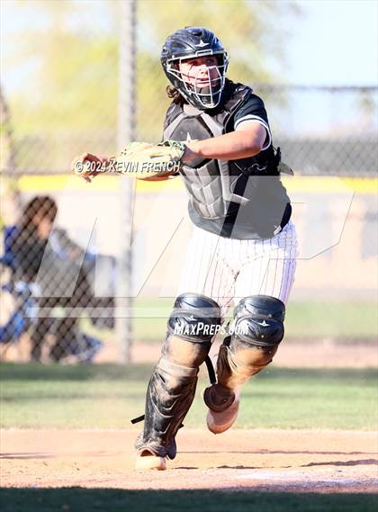 Thumbnail 2 in Douglas County vs. Valley Vista (Coach Bob National Invitational) photogallery.