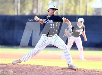 Thumbnail 3 in Douglas County vs. Valley Vista (Coach Bob National Invitational) photogallery.
