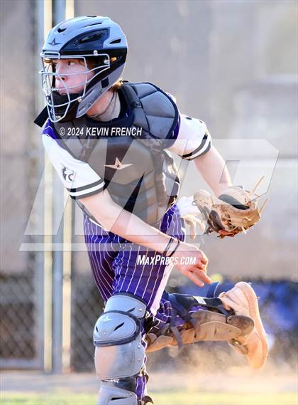 Thumbnail 2 in Douglas County vs. Valley Vista (Coach Bob National Invitational) photogallery.