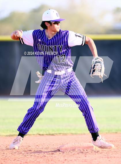 Thumbnail 2 in Douglas County vs. Valley Vista (Coach Bob National Invitational) photogallery.