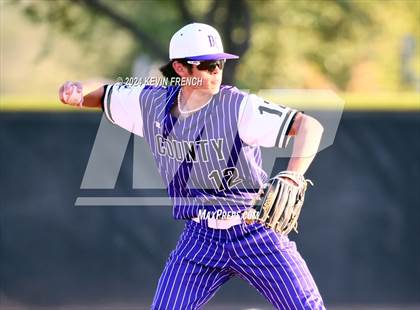 Thumbnail 2 in Douglas County vs. Valley Vista (Coach Bob National Invitational) photogallery.