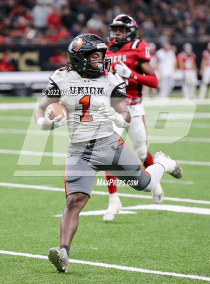 Thumbnail 3 in Union Parish vs. Many(LHSAA Division III Non-Select Final) photogallery.