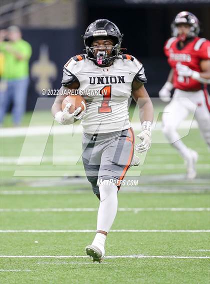 Thumbnail 2 in Union Parish vs. Many(LHSAA Division III Non-Select Final) photogallery.