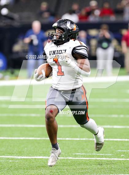 Thumbnail 3 in Union Parish vs. Many(LHSAA Division III Non-Select Final) photogallery.