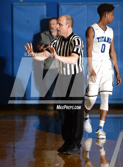 Thumbnail 3 in San Luis Obispo vs. San Marino (CIF D4AA Second Round) photogallery.